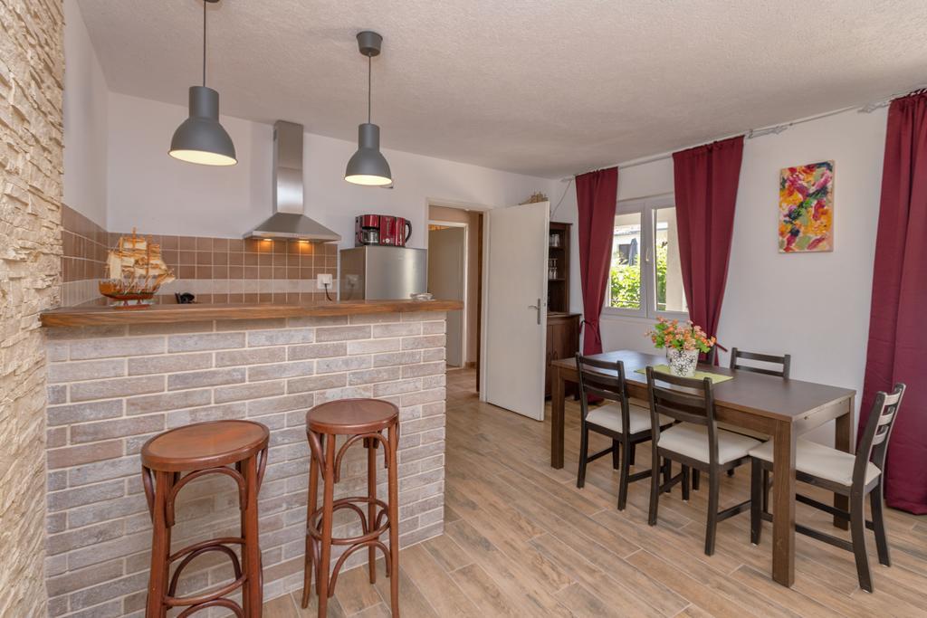 Apartments Priko Stari Grad  Εξωτερικό φωτογραφία